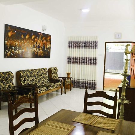Yoho Travellers Residence Kandy Exteriér fotografie